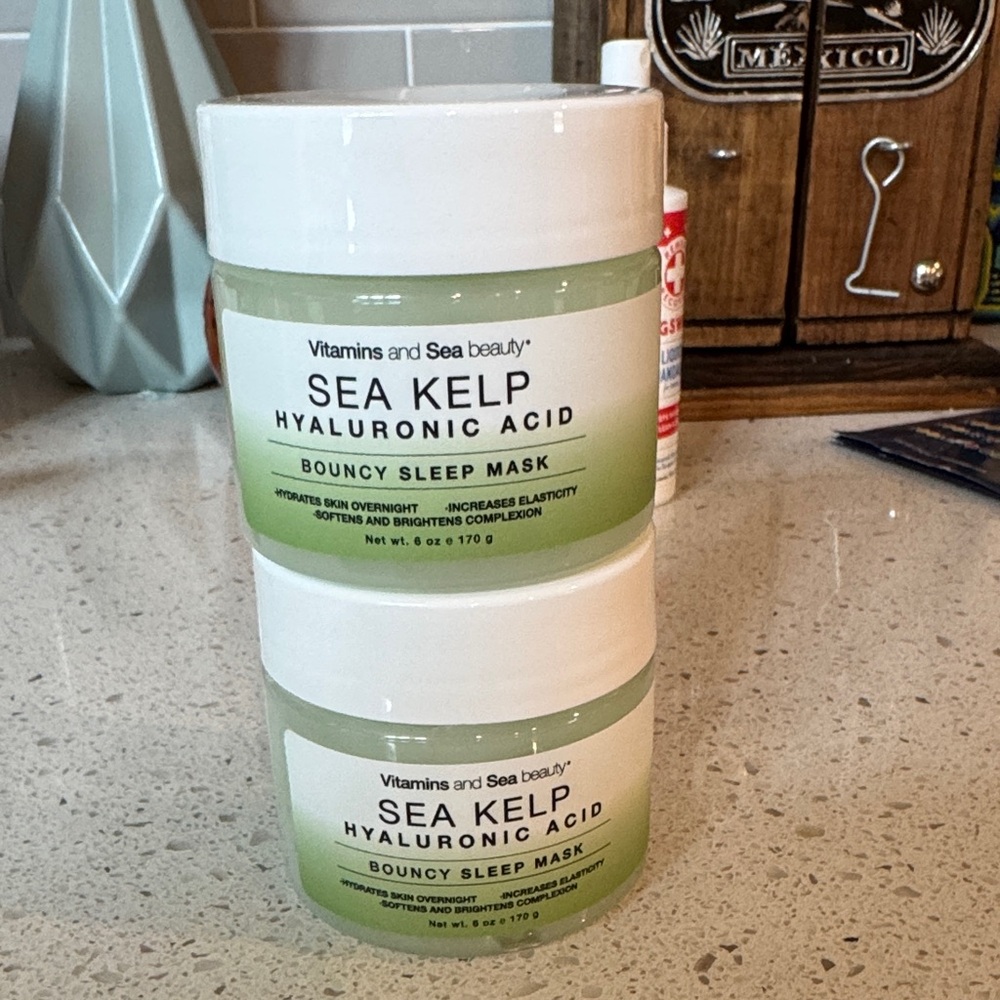 Sea Kelp Hyaluronic Acid Bouncy Sleep Mask - Green